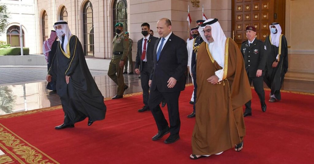 Der israelische Staatschef Naftali Bennett trifft seinen Amtskollegen aus Bahrain und signalisiert eine regionale Verschiebung