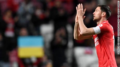 Roman Yarmashuk: Ukraine und Benfica-Star weinen nach Standing Ovations
