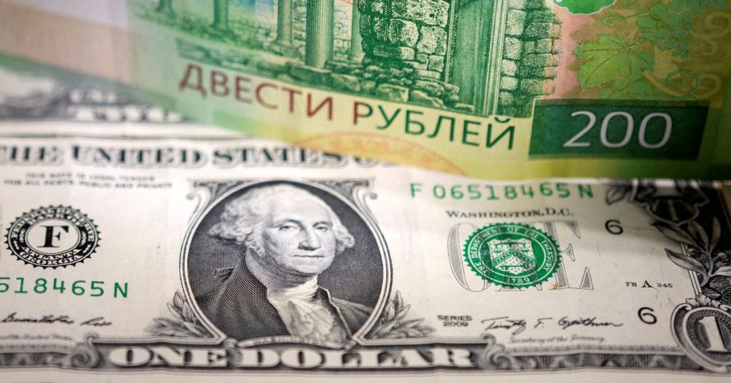 Der Anstieg des russischen Rubels von neuen Tiefstständen, Ratingrückgänge wiegt