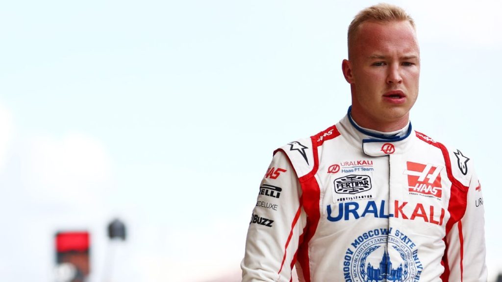 Haas kündigte seine Verträge mit dem russischen Fahrer Nikita Mazepin und dem Titelsponsor Uralkali