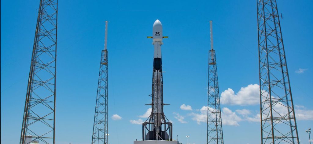 SpaceX wird heute 48 Satelliten von Starlink, einer Bodenrakete, starten und Sie können es live verfolgen