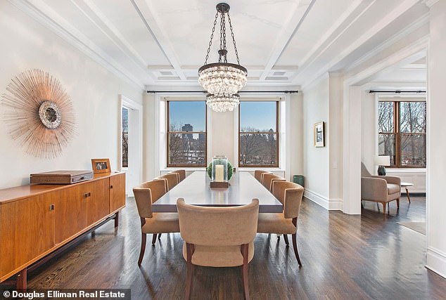 Willis und Hemming verkauften diese Eigentumswohnung in Manhattan mit Blick auf den Central Park innerhalb einer Woche.  Das Anwesen mit sechs Schlafzimmern erreichte im Januar 2018 seinen geforderten Preis von 18 Millionen US-Dollar