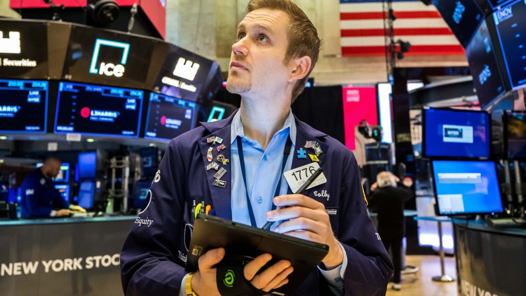 Aktien-Futures stiegen, als sich die Wall Street von einer Verlustwoche zu erholen scheint
