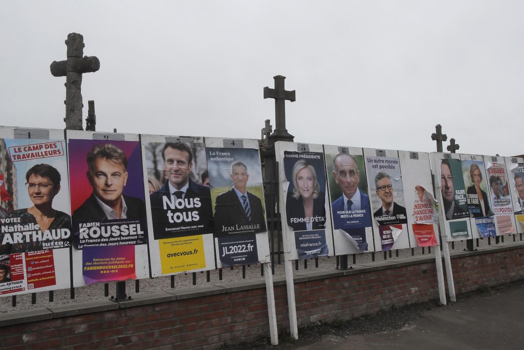 In Frankreich bricht eine lebhafte Wahl als Macrons Rivale aus