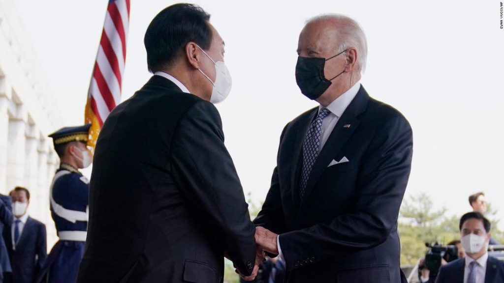 Biden beabsichtigt, seinen südkoreanischen Stopp auf seiner ersten Reise nach Asien als Präsident mit einem Besuch der US-Streitkräfte abzuschließen