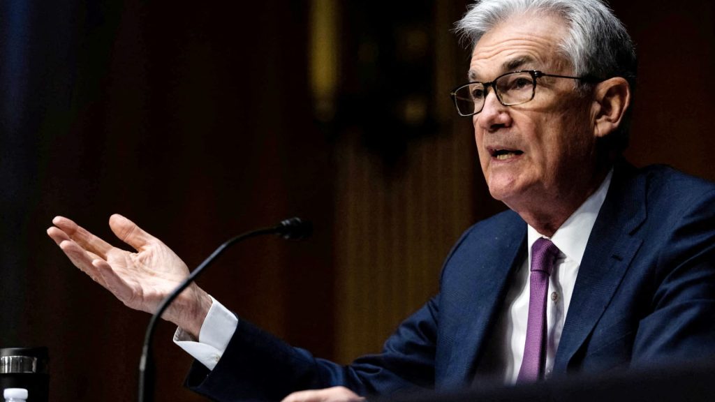 Es wird erwartet, dass die Fed die Zinsen um einen halben Punkt anhebt.  Die Anleger fragen sich, ob es aggressiver wird