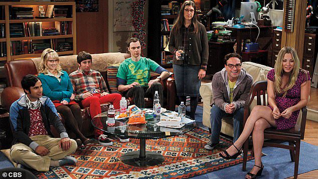 Die Taktik zahlte sich aus: Die fünf Hauptstars von CBS' The Big Bang Theory handelten 2018 Verträge im Wert von 1 Million US-Dollar pro Folge aus, um für die letzte zwölfte Staffel zurückzukehren.
