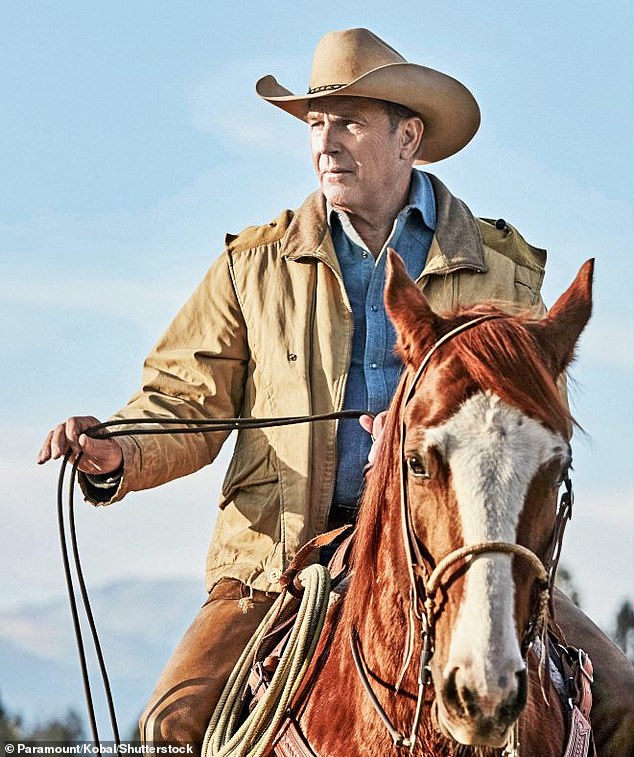 Höchste Bezahlung: Kevin Costner verdiente 1,3 Millionen Dollar pro Folge für die fünfte Staffel seiner Erfolgsserie Yellowstone, berichtete Variety am Mittwoch und setzte ihn damit an die Spitze der Liste der TV-Verdiener.