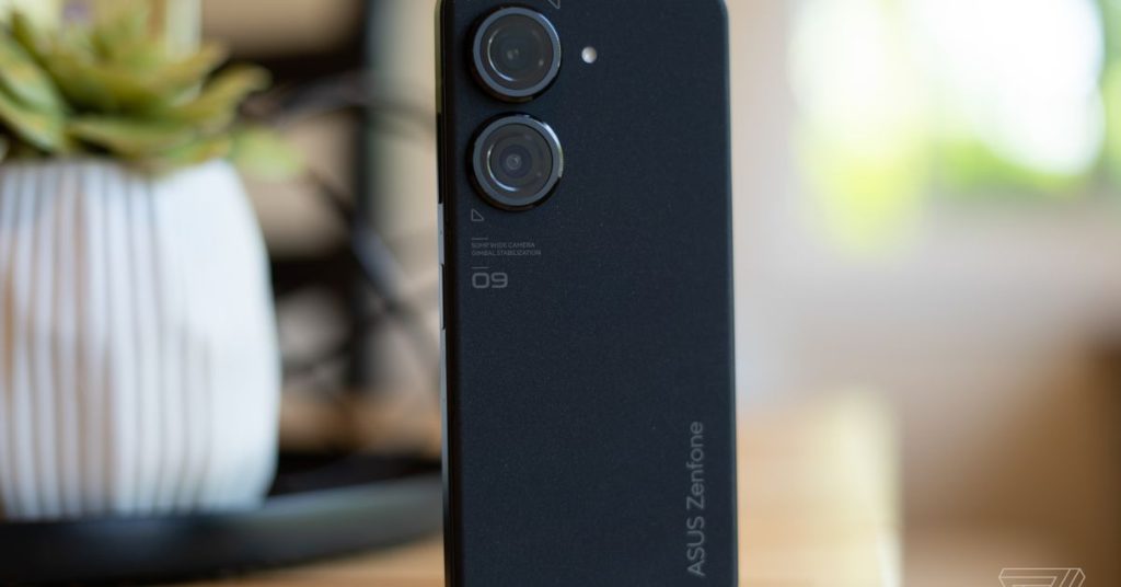 Asus Zenfone 9 ist ein kleines Telefon mit einer kardanischen Kamera