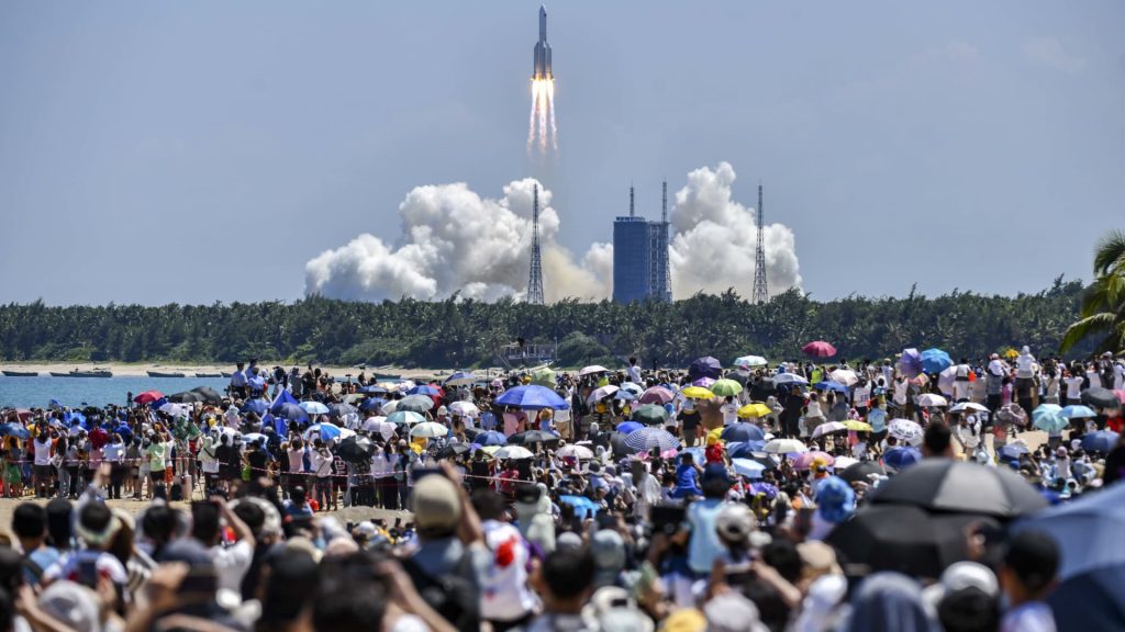 Chinesische Rakete fällt auf die Erde, NASA sagt, Peking habe keine Informationen weitergegeben