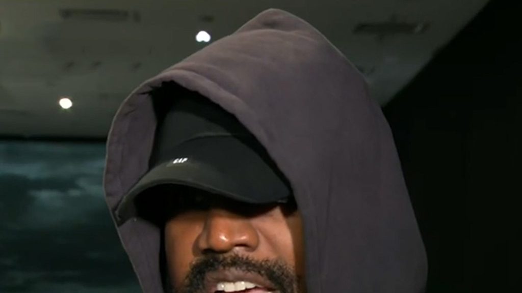 Kanye West verteidigt die „Trash Bag“-Show von Yeezy Gap und bläst die Medien auf