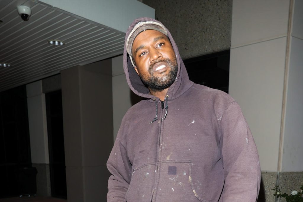 Kanye West entschuldigt sich für falsche Behauptungen von George Floyd nach dem Verlust von Adidas
