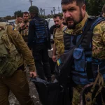 Tödliche russische Angriffe auf einen zivilen Konvoi, als Putin die Annexion ankündigt