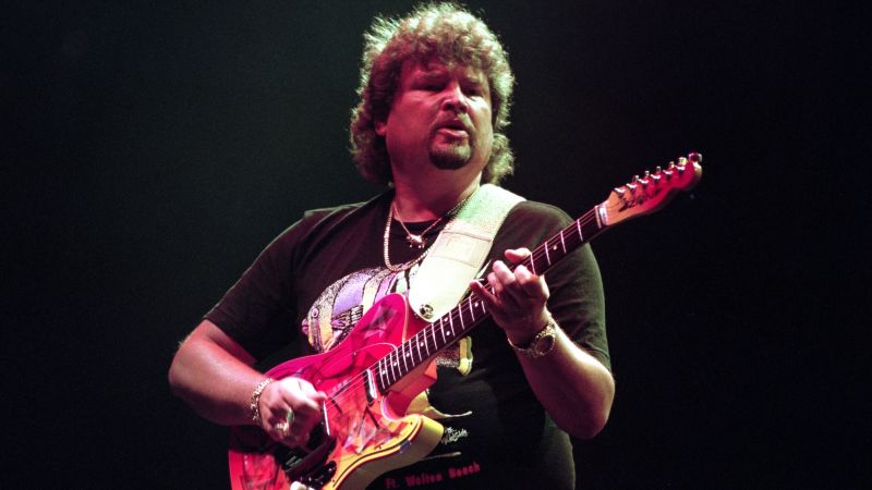 Jeff Cook, Gitarrist und Mitbegründer der Band aus Alabama, ist im Alter von 73 Jahren gestorben