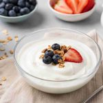Darmflora im Fokus: Studien zeigen positive Effekte von Joghurt auf Krebsrisiko, Blutdruck und Stoffwechsel